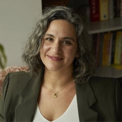 Redefining Strength and Trauma Recovery Through Embodied Movement and Narrative With Laura Khoudari thumbnail