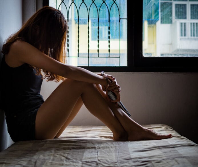 Why Women Minimize Their Own Pain thumbnail